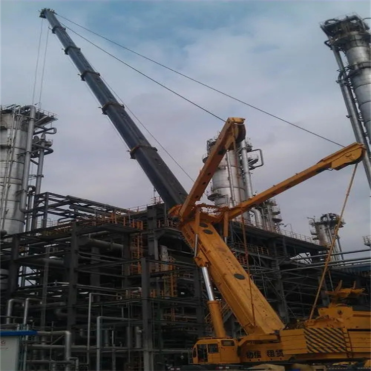 巴东吊板房的吊车