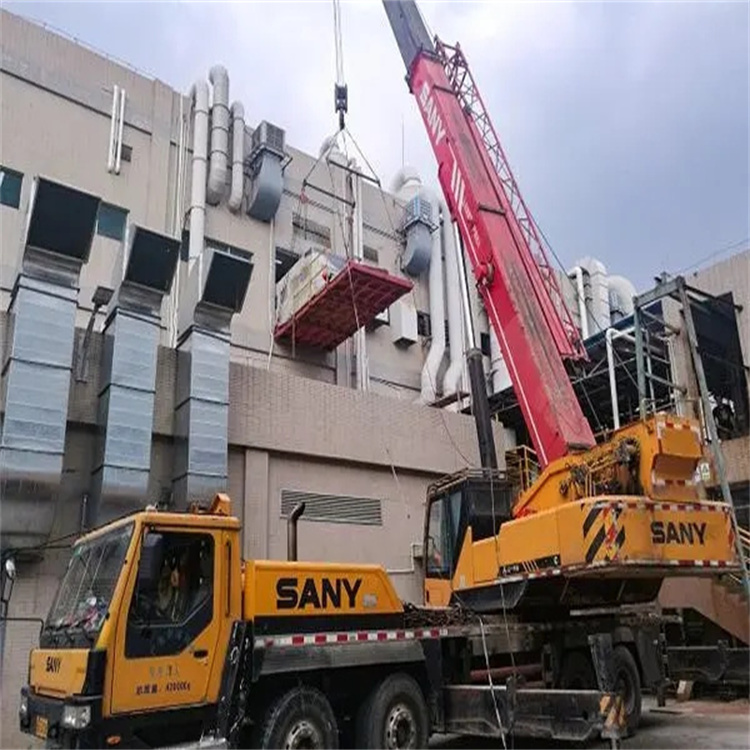 巴东一百吨吊车吊臂多长